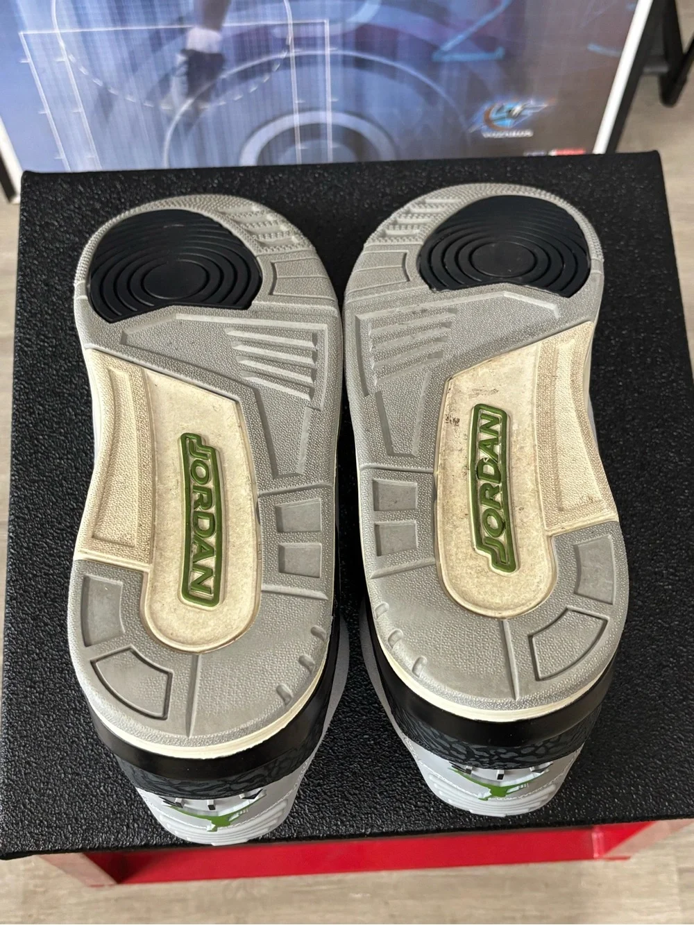 Size 13- Men’s Nike Air Jordan 3 Retro Chlorophyll 136064-006 RARE 2018